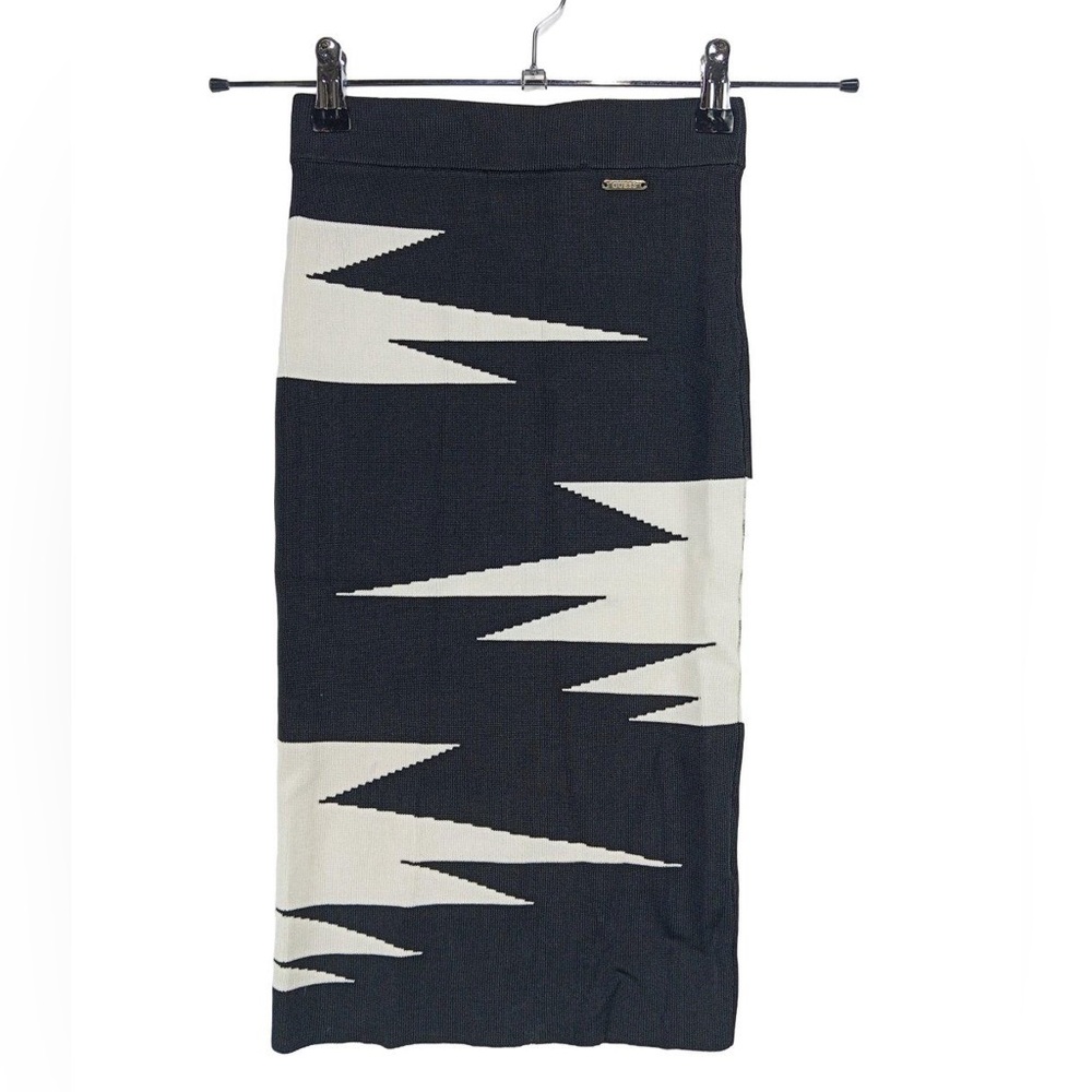 NWOT Guess Bandage Bodycon Black and Cream Zigzag Knit Midi Skirt XS